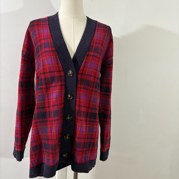 Ann Taylor Plaid Cardigan V Neck Red Purple Button Down Sz M Academia Preppy - Picture 1 of 11